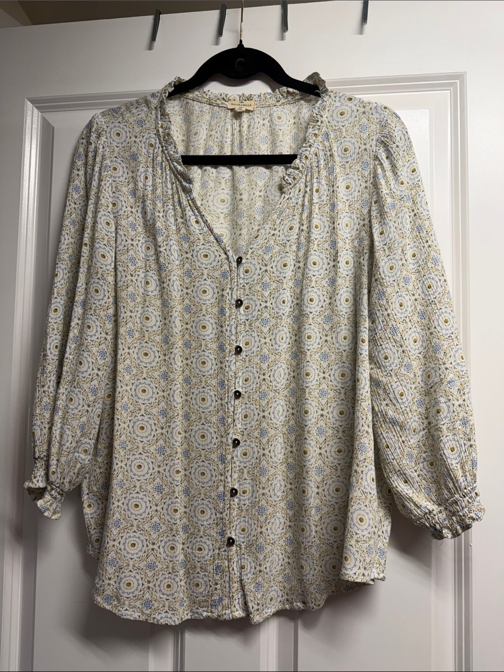 Stitch Fix Mason & Belle Button-Front Floral Medallion Blouse in Cream and Blue
